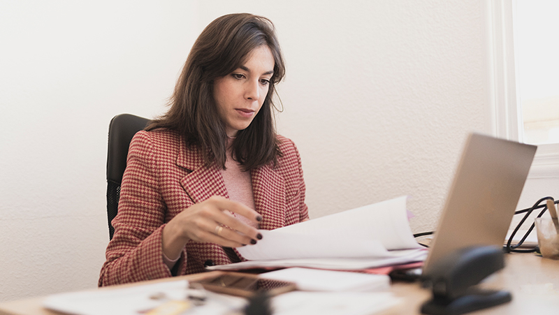 En este artículo conocerás qué es el Formulario 22, su objetivo, quién debe presentarlo, cómo llenarlo, las sanciones y cómo pagar los impuestos derivados.